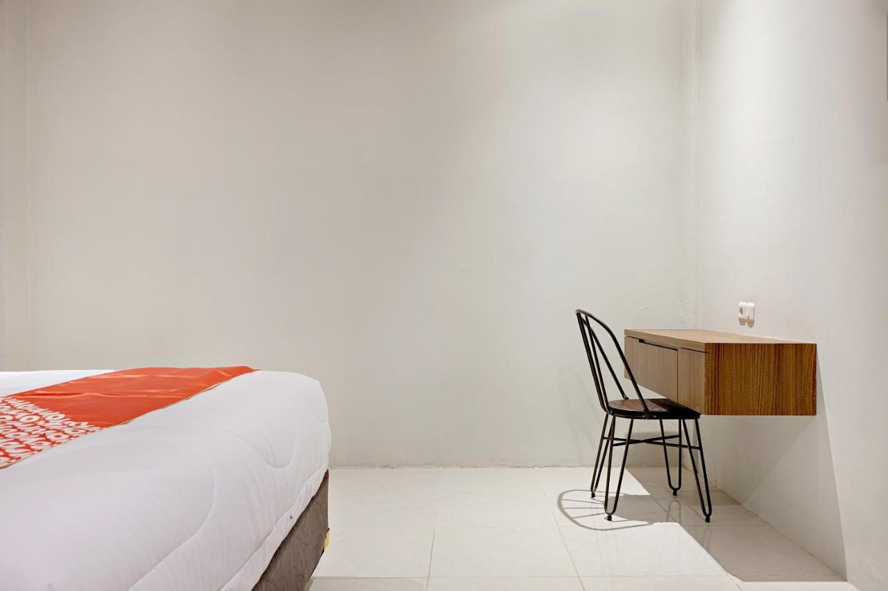 Super Oyo 2756 Anata Hotel Makassar Exterior photo